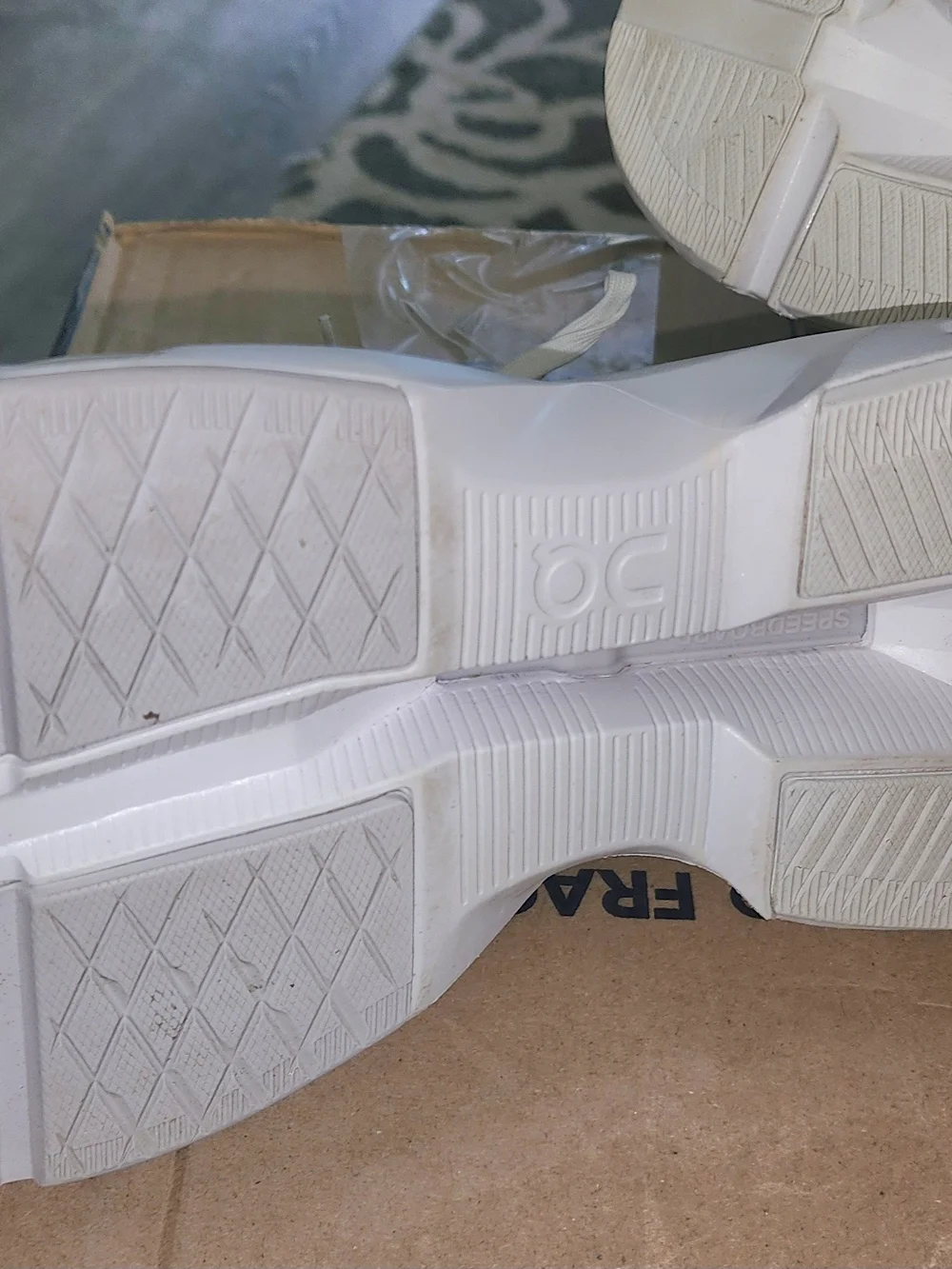 Men's Athletic Sneakers in White - Lightweight Performance Sz 13 Like New